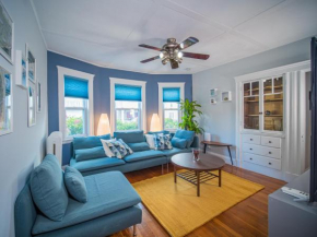 Cozy House Stylish near Harvard Tufts w Parking